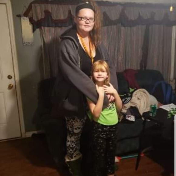 Meet your Posher, Tabitha - Picture 1 of 1